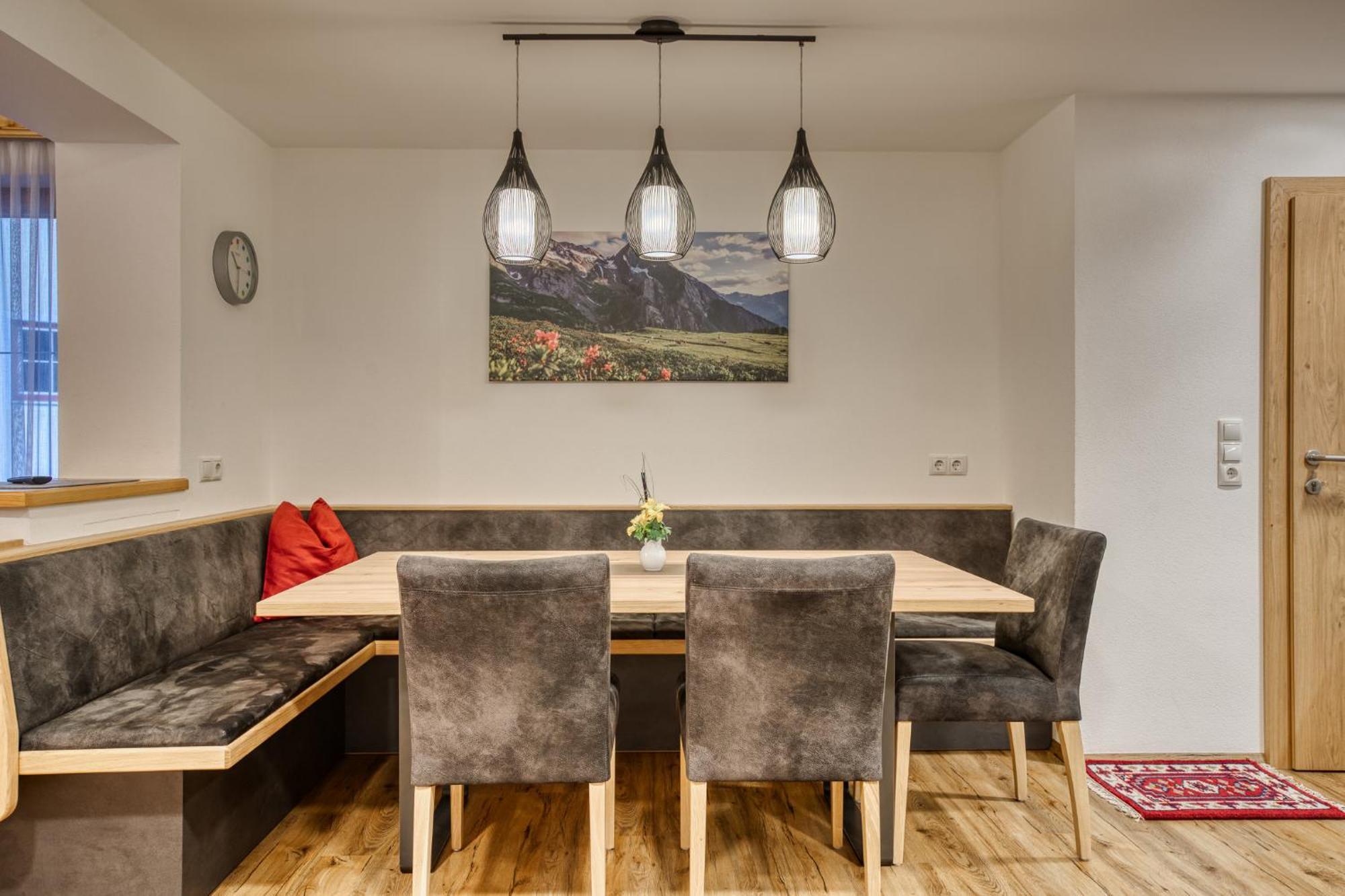 Alpenrose Tux Apartment ภายนอก รูปภาพ