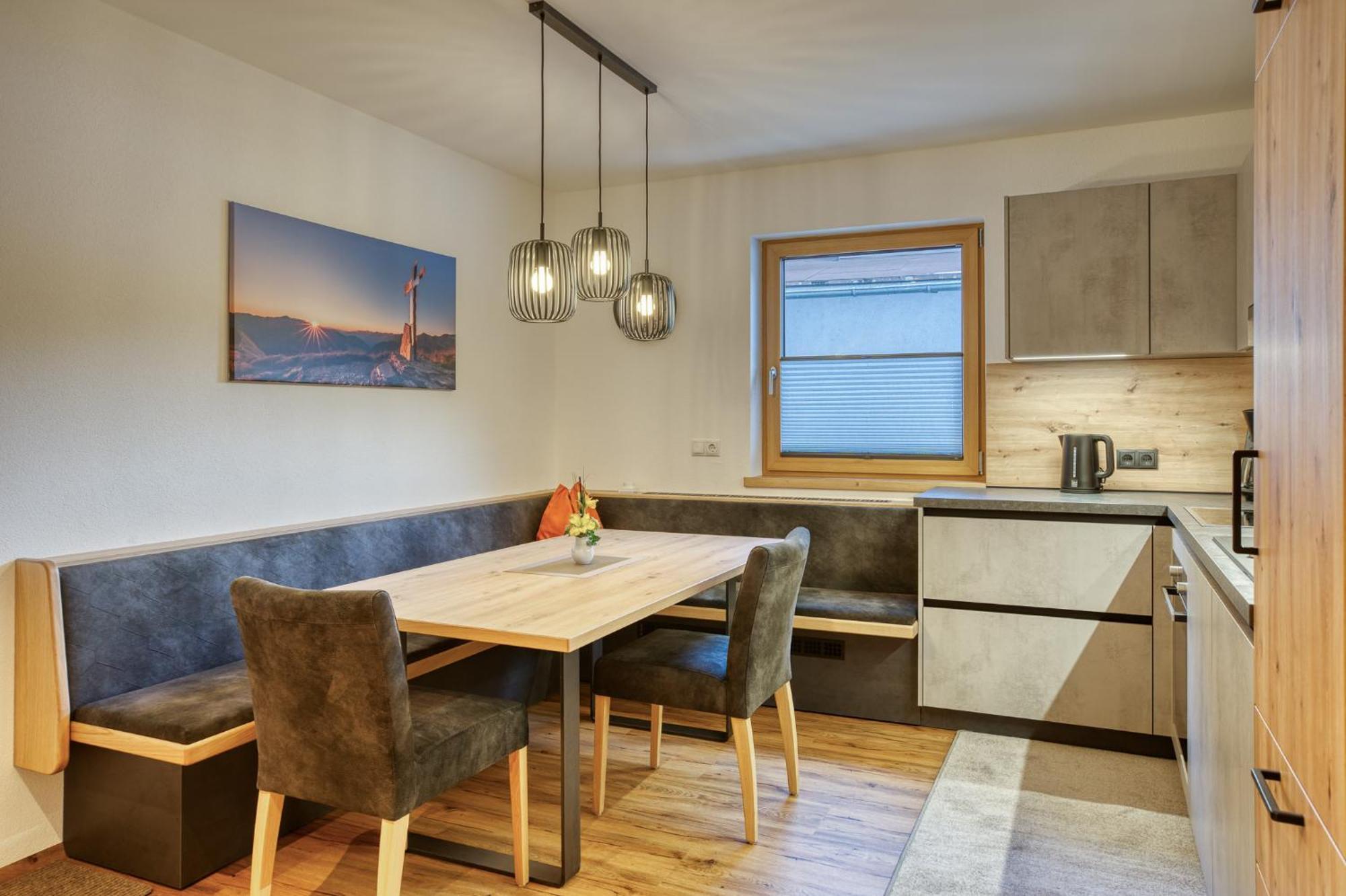 Alpenrose Tux Apartment ภายนอก รูปภาพ