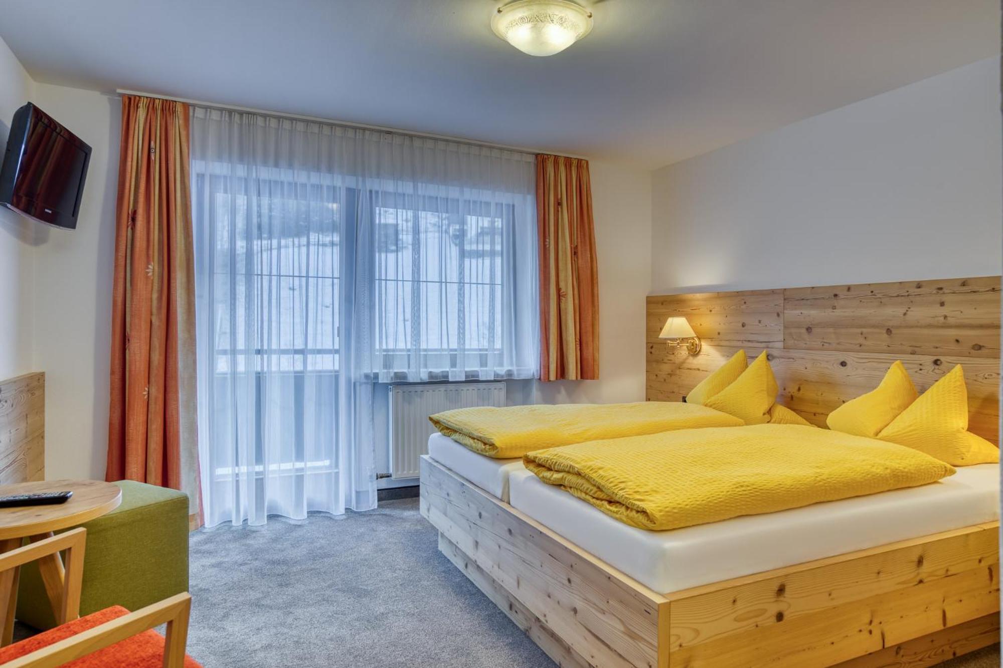 Alpenrose Tux Apartment ภายนอก รูปภาพ