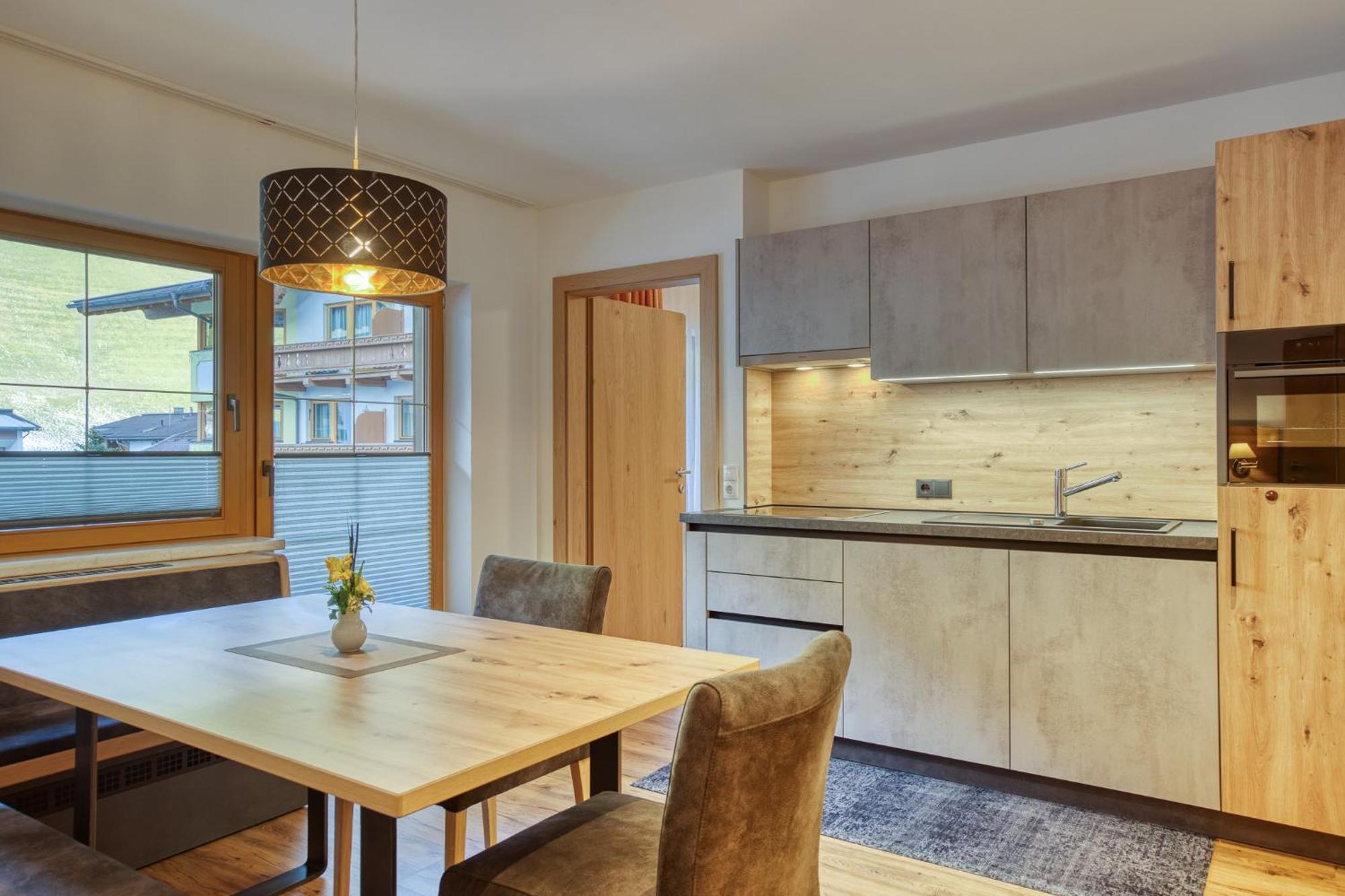 Alpenrose Tux Apartment ภายนอก รูปภาพ