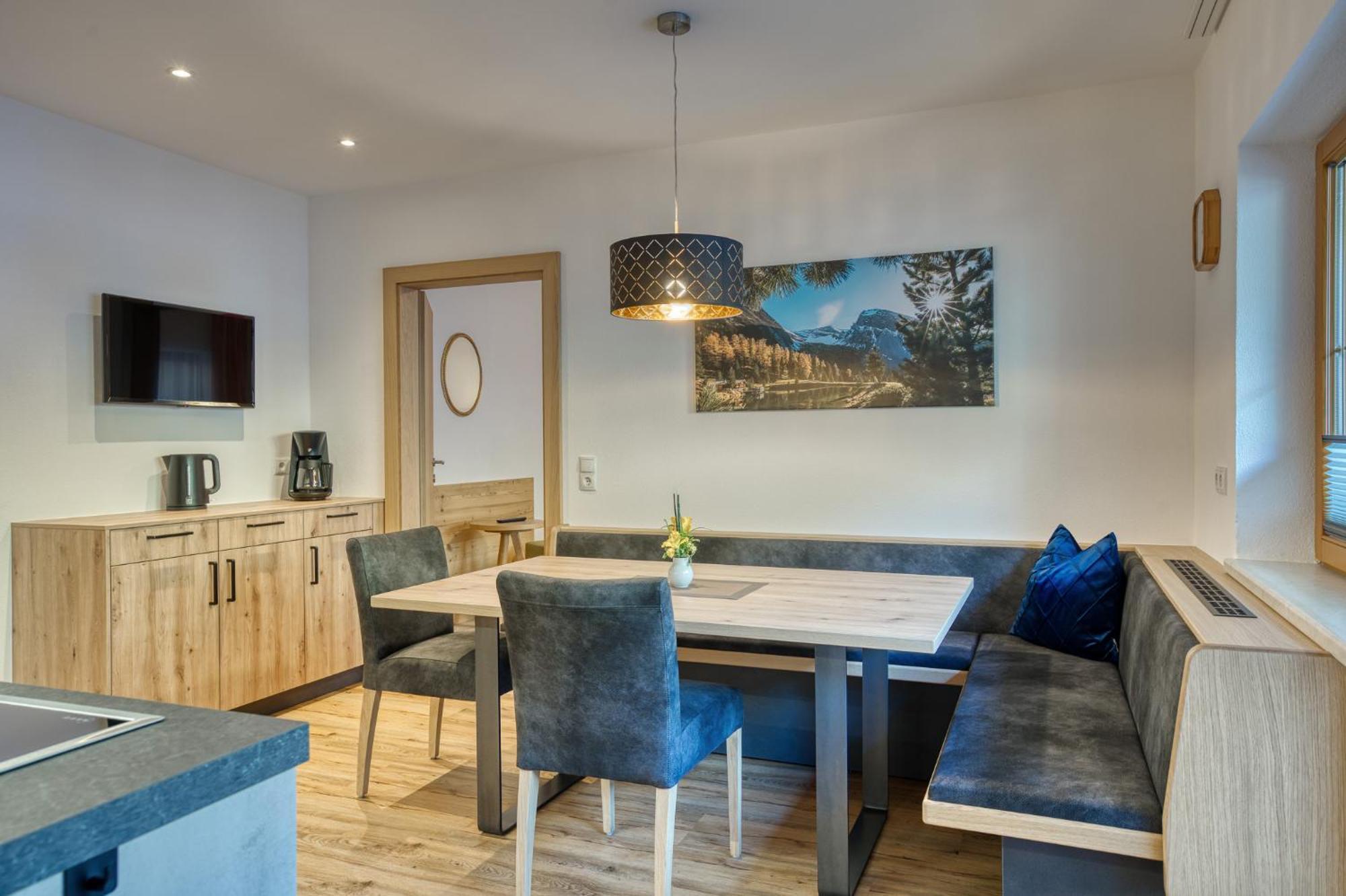 Alpenrose Tux Apartment ภายนอก รูปภาพ