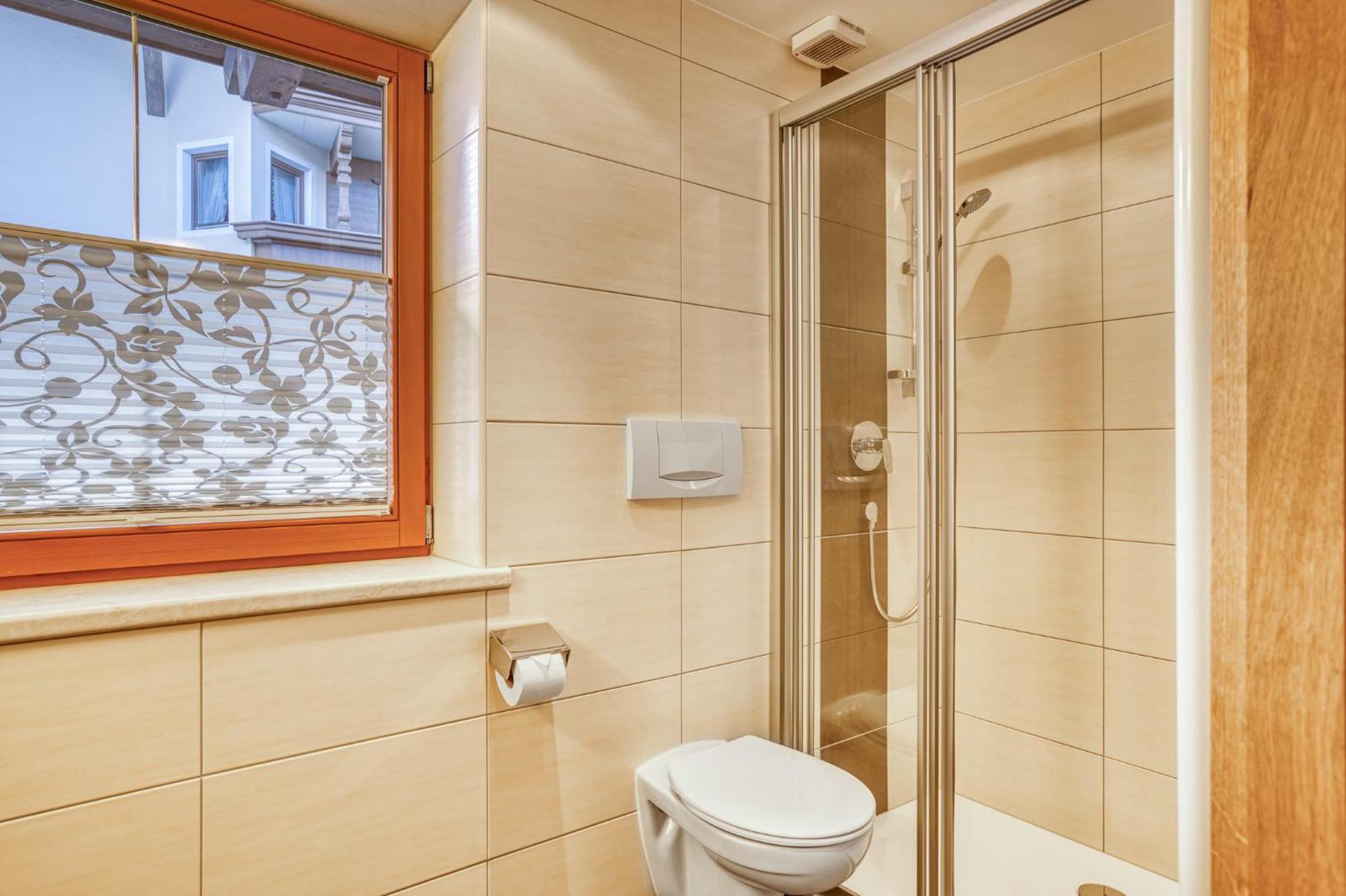 Alpenrose Tux Apartment ภายนอก รูปภาพ