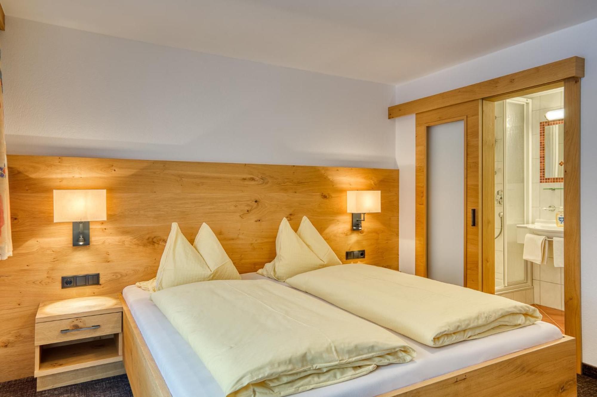 Alpenrose Tux Apartment ภายนอก รูปภาพ