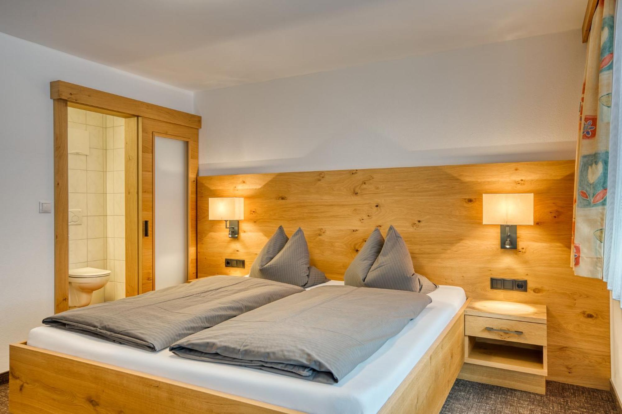 Alpenrose Tux Apartment ภายนอก รูปภาพ
