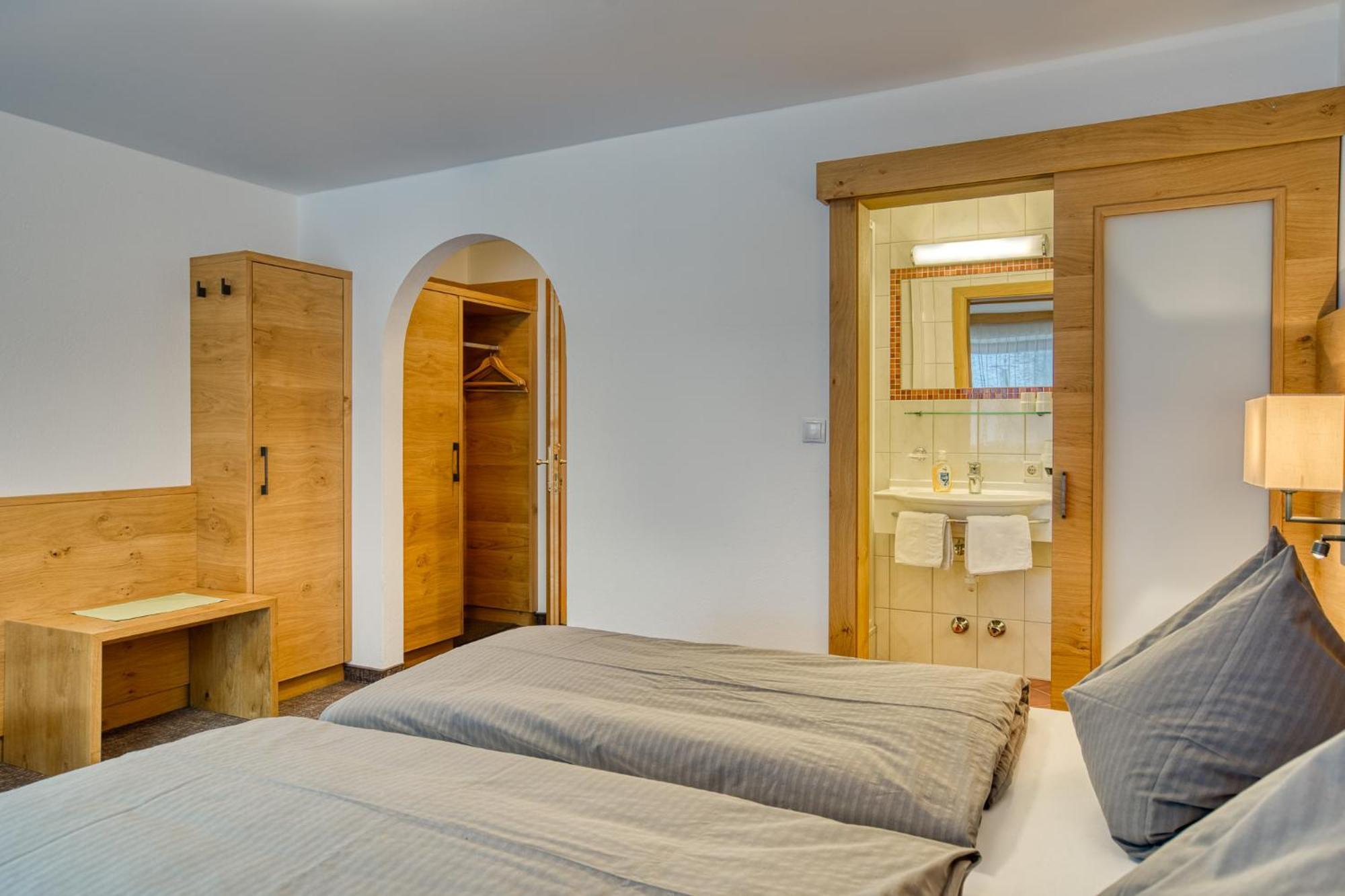 Alpenrose Tux Apartment ภายนอก รูปภาพ